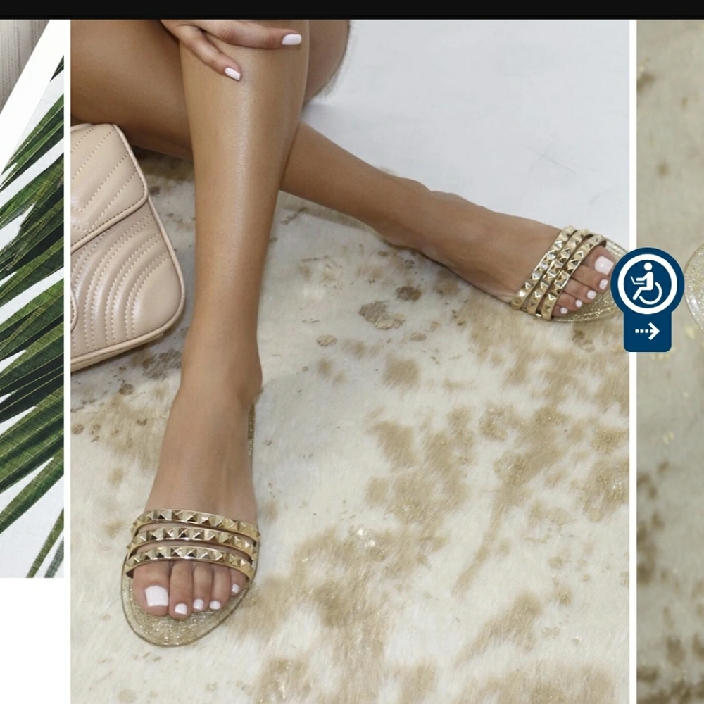 Cute sandal for a chilled day